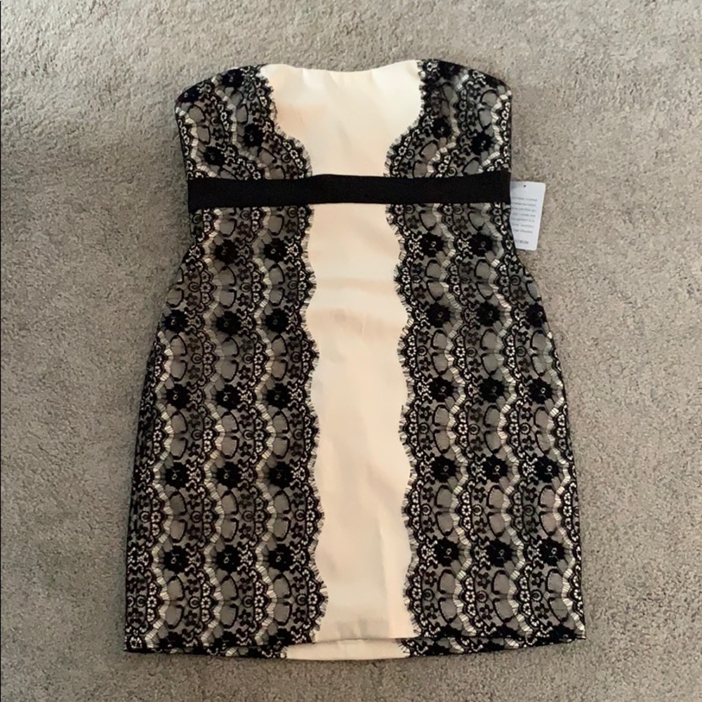 Lace detail cocktail dress